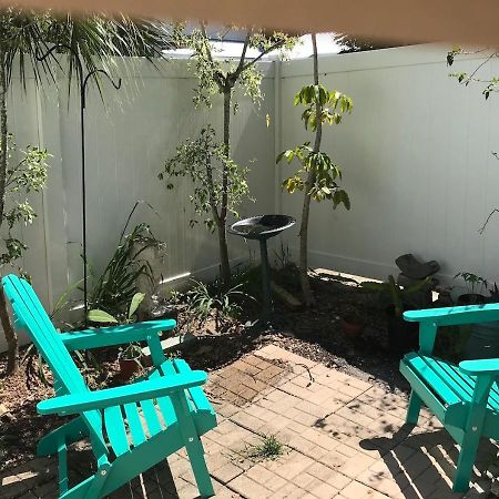The Treehouse Apartment St. Petersburg Ngoại thất bức ảnh