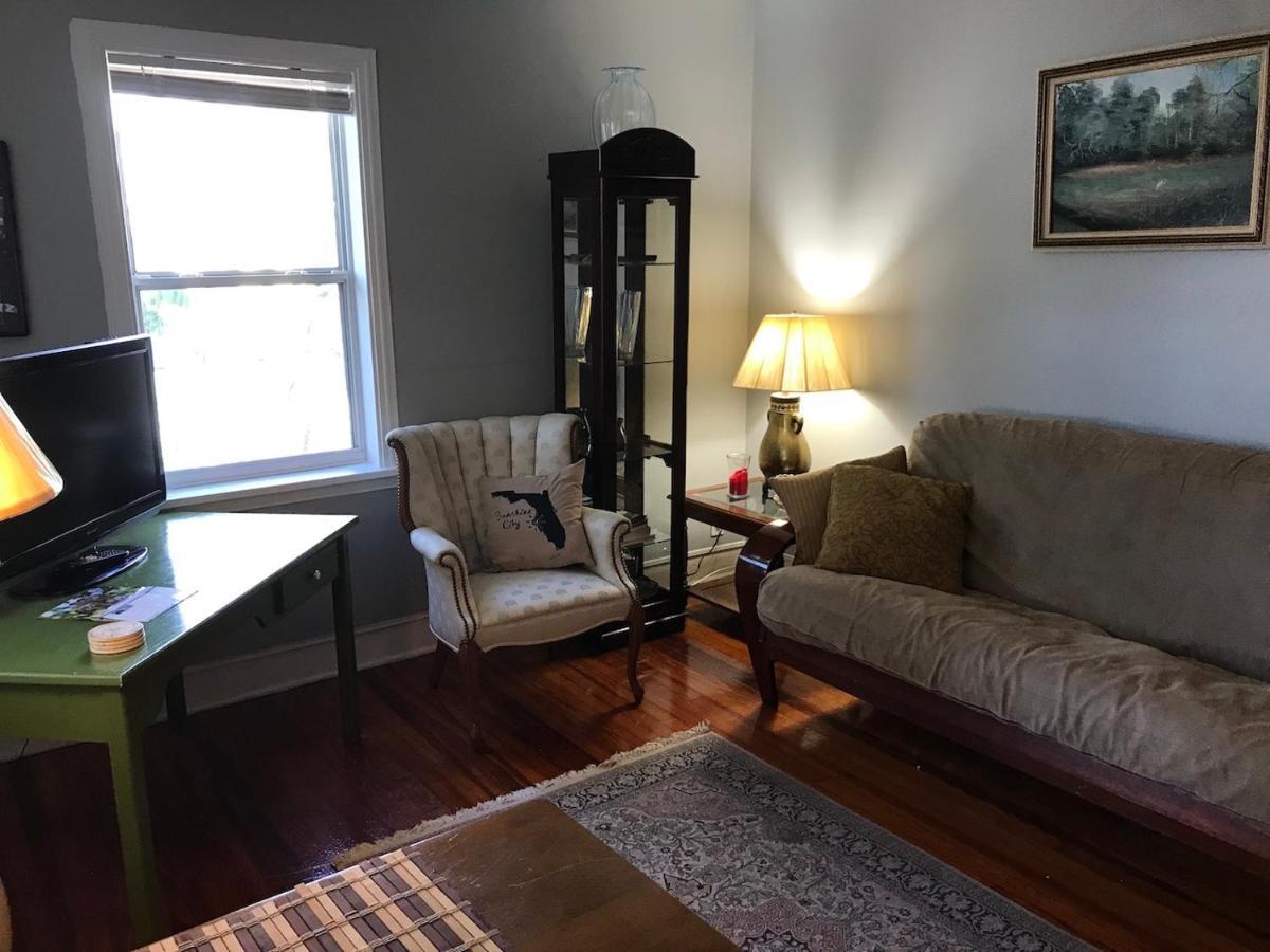 The Treehouse Apartment St. Petersburg Ngoại thất bức ảnh