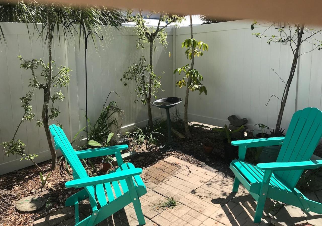 The Treehouse Apartment St. Petersburg Ngoại thất bức ảnh
